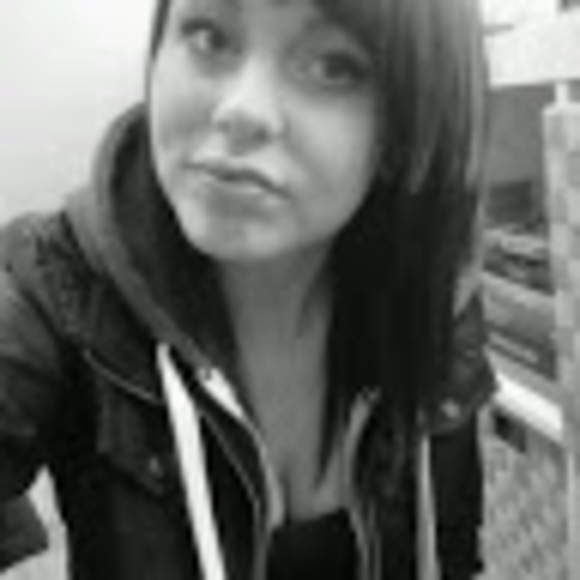 Meet your Posher, Karly - Picture 1 of 1